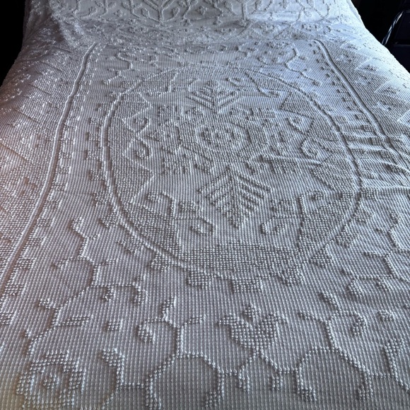 Vintage Fieldcrest Chenille Hobnail Bedspread Fringe Edges Edge Off White Cream - Picture 2 of 12